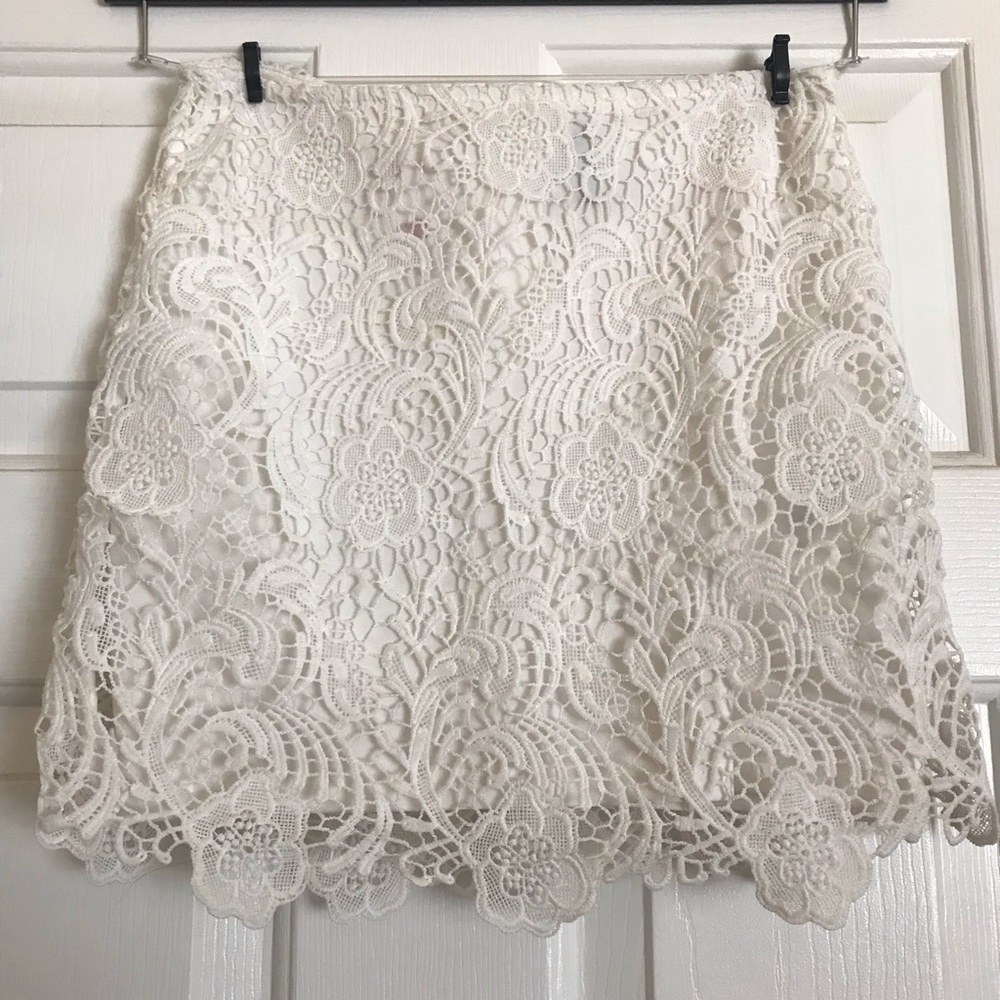 White lace skirt small